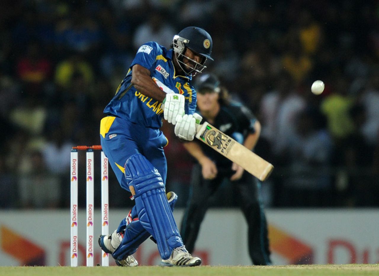 Kusal Perera hits over the top, Sri Lanka v New Zealand, 2nd T20I, Pallekele, November 21, 2013