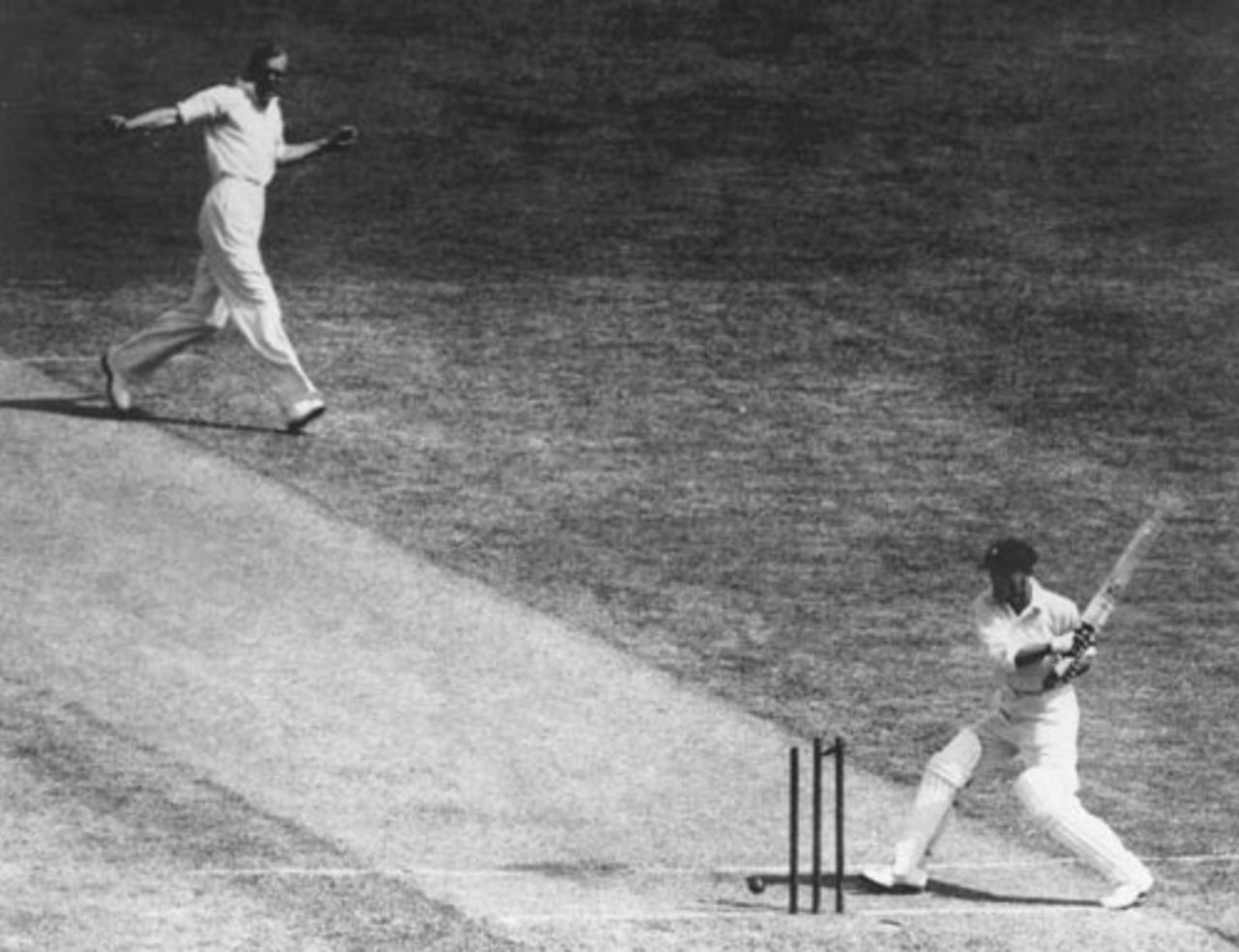 Bill Bowes bowls Don Bradman for 0, 2nd Test, 1932-33