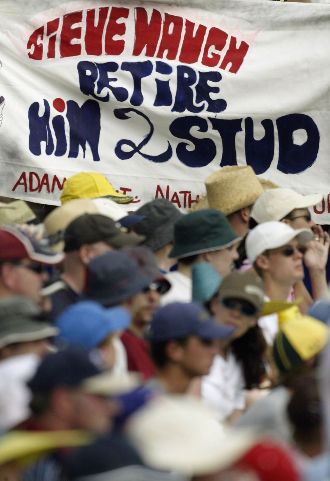 A spectator holds up a sign in support of Steve Waugh, Australia v India, 4th Test, Sydney, 4th day, January 5, 2004