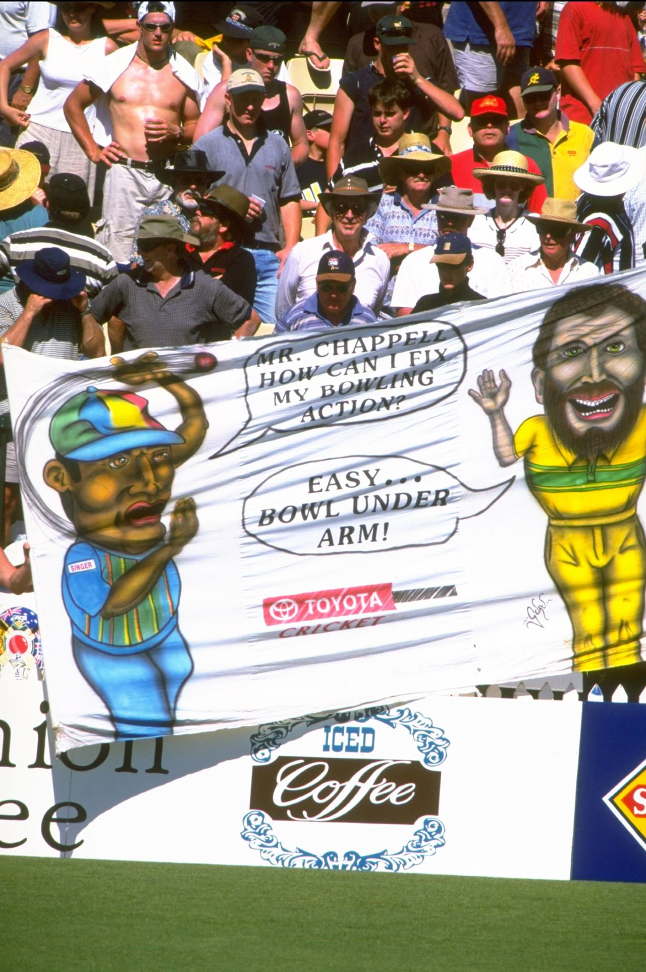 Spectators hold up a sign, Sri Lanka v England, Carlton & United Series, Brisbane, January 11, 1999