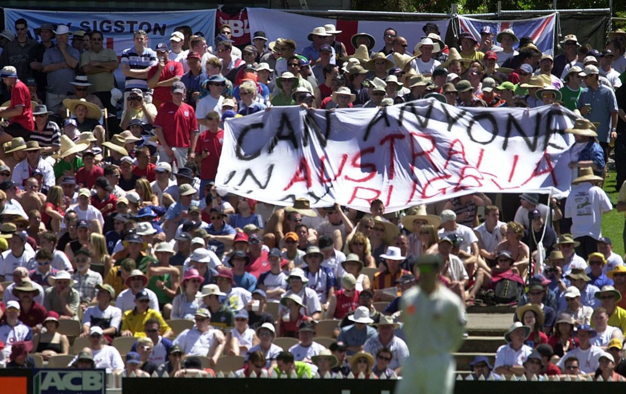 The Barmy Army holds up a sign that says: "Can anyone in Australia play rugby?", Australia v England, 2nd Test, Adelaide, 1st day, November 21, 2002