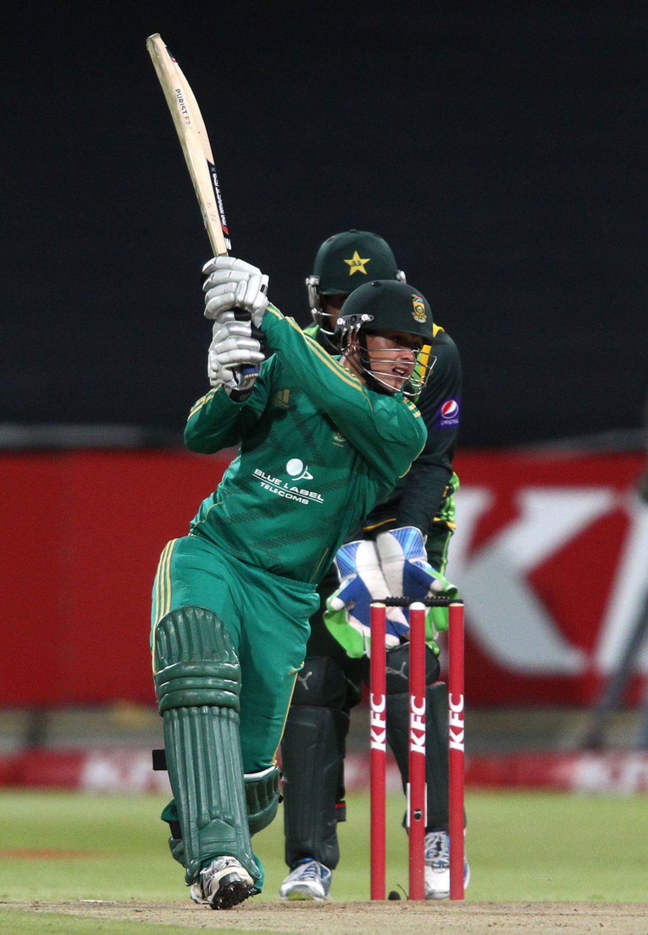 Quinton de Kock flashes hard through the off side, South Africa v Pakistan, 2nd T20I, Cape Town, November 22, 2013 