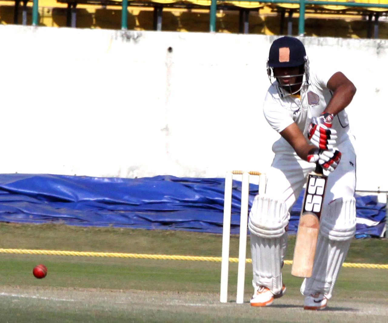 Hyderabad's Ravi Teja blocks one during his 73, Himachal Pradesh v Hyderabad, Ranji Trophy, Group C, Dharamsala, 3rd day, November 23, 2013