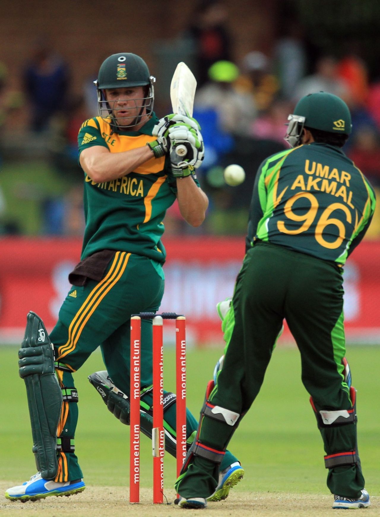 AB de Villiers guides one past the keeper, South Africa v Pakistan, 2nd ODI, Port Elizabeth, November 27, 2013