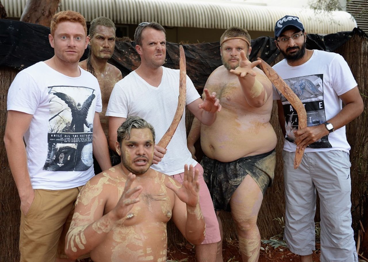 Jonny Bairstow, Graeme Swann and Monty Panesar meet some of the locals, Ayers Rock, November 27, 2013