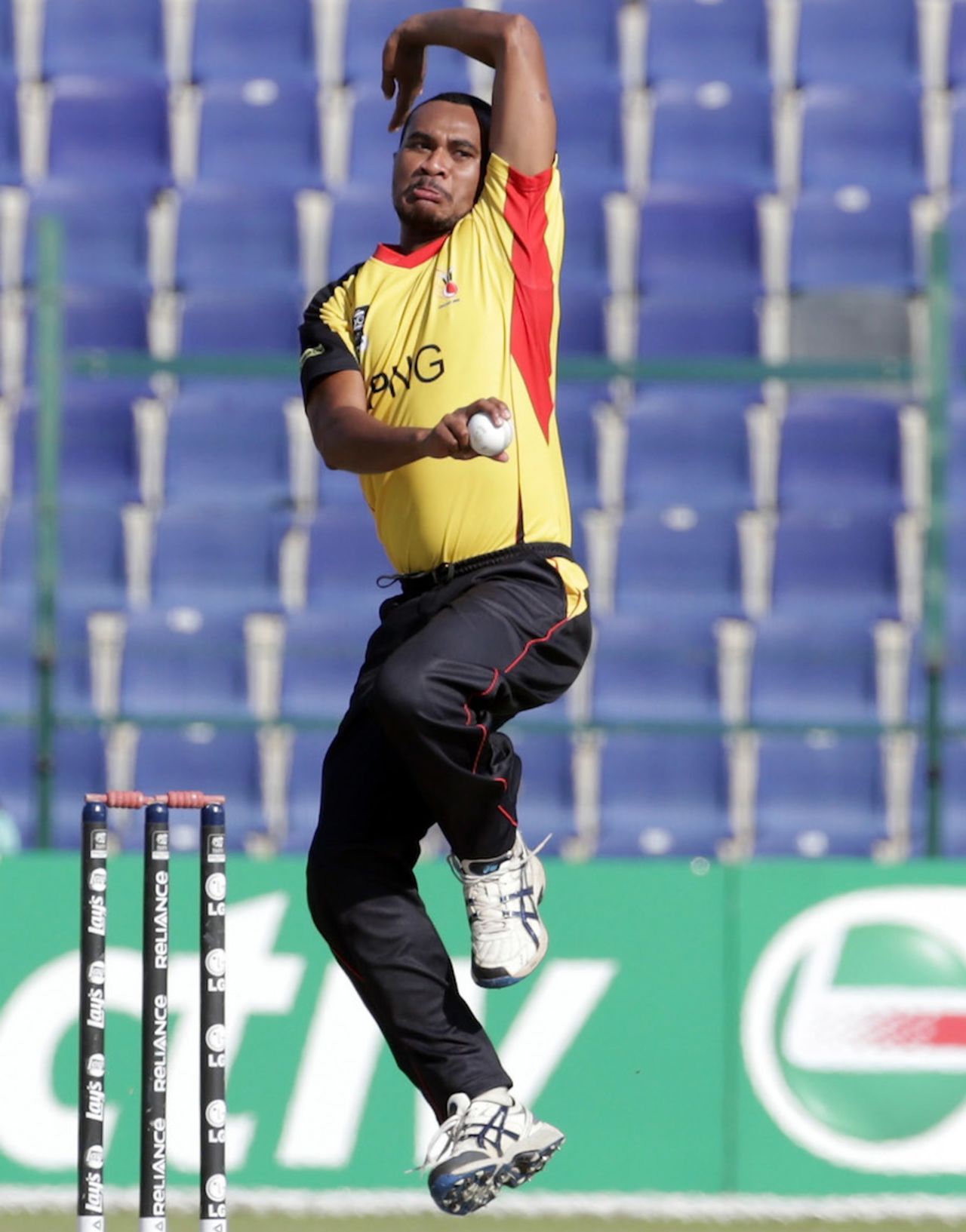 Willie Gavera picked up three early wickets, Hong Kong v Papua New Guinea, ICC World Twenty20 Qualifier, Qualifying play-off, Abu Dhabi, November 28, 2013