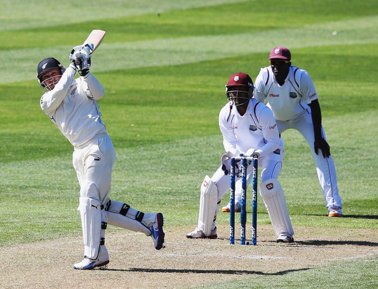Brendon McCullum hoists the ball over the top, New Zealand v West Indies, 1st Test, Dunedin, 1st day, December 3, 2013