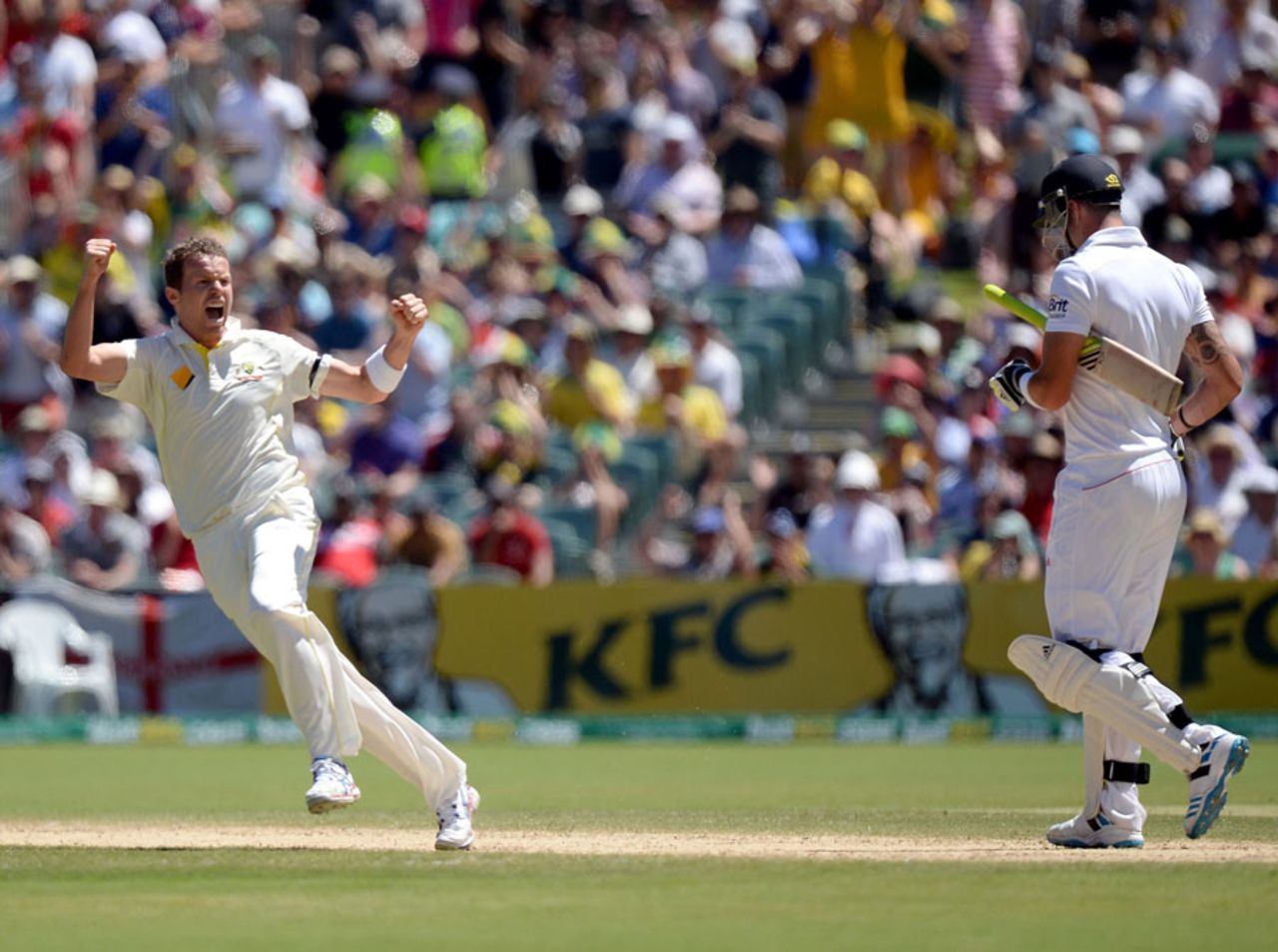 Peter Siddle picked up the prized wicket of Kevin Pietersen, Australia v England, 2nd Test, Adelaide, 3rd day, December 7, 2013