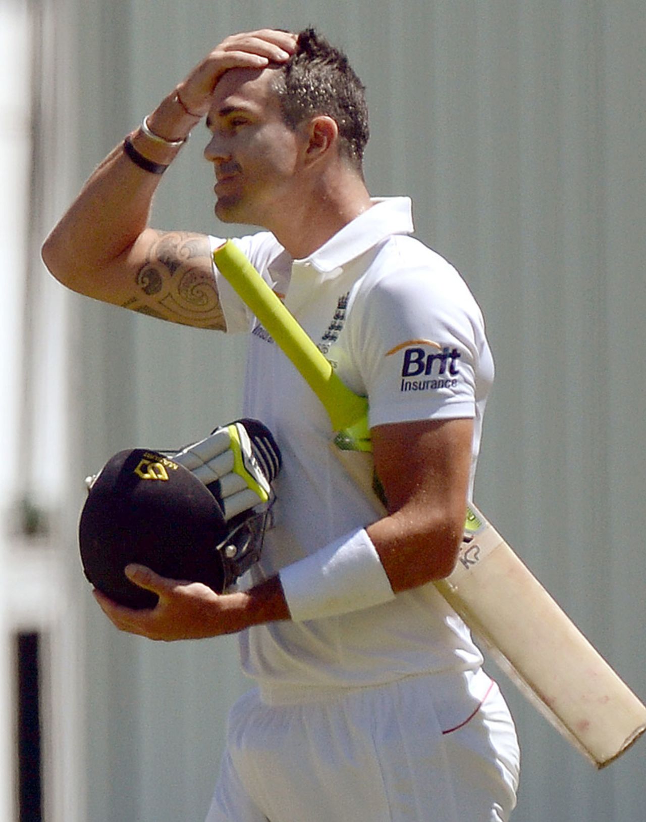 Kevin Pietersen walks off after a cheap dismissal, Australia v England, 2nd Test, Adelaide, 3rd day, December 7, 2013