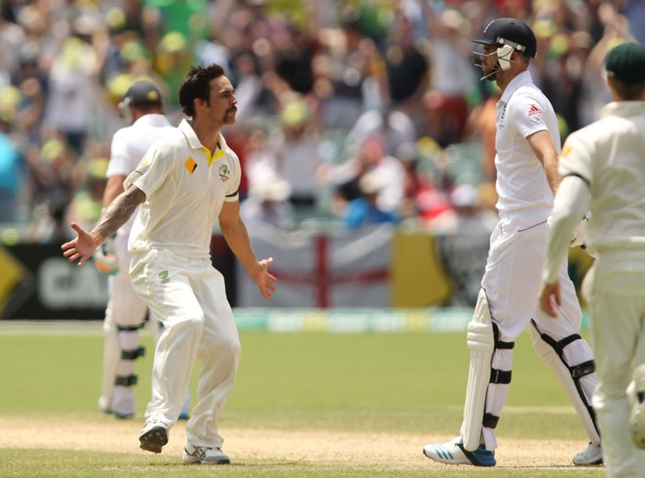 Mitchell Johnson sees off James Anderson, Australia v England, 2nd Test, Adelaide, 3rd day, December 7, 2013