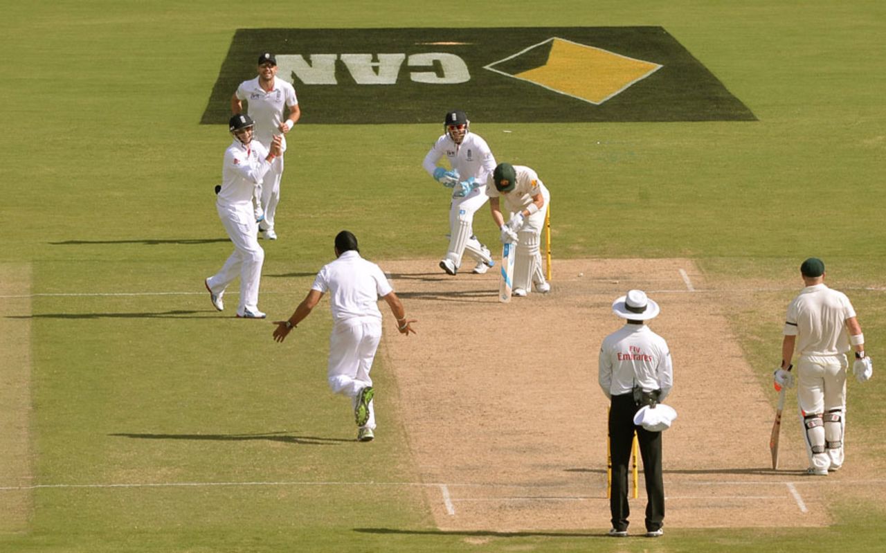 Monty Panesar celebrates dismissing Michael Clarke, Australia v England, 2nd Test, Adelaide, 3rd day, December 7, 2013