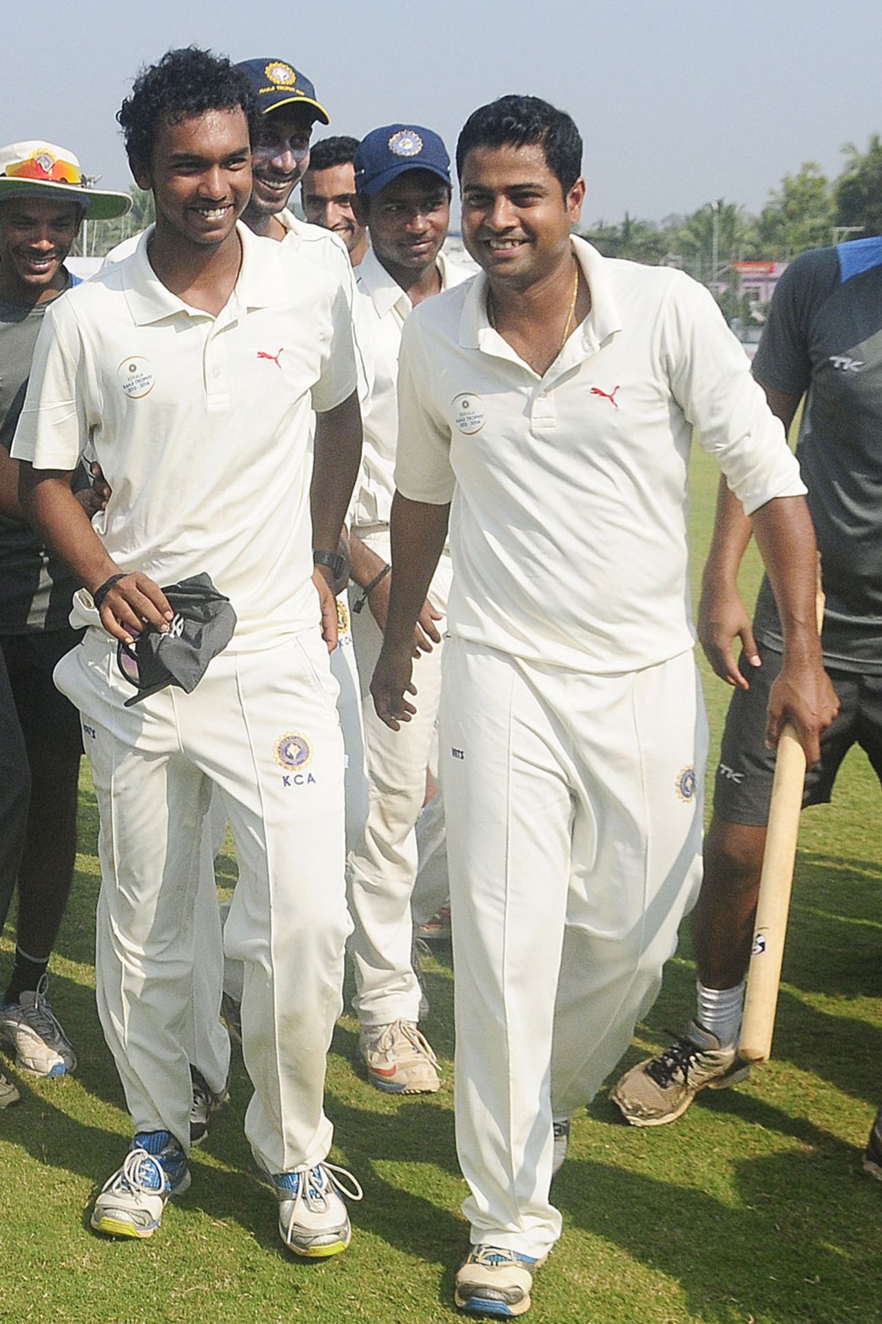 Padmanabhan Prasanth and Vinoop Manoharan picked up seven wickets between them in the second innings, Kerala v Himachal Pradesh, Ranji Trophy, Group C, Kannur, 3rd day, December 8, 2013  