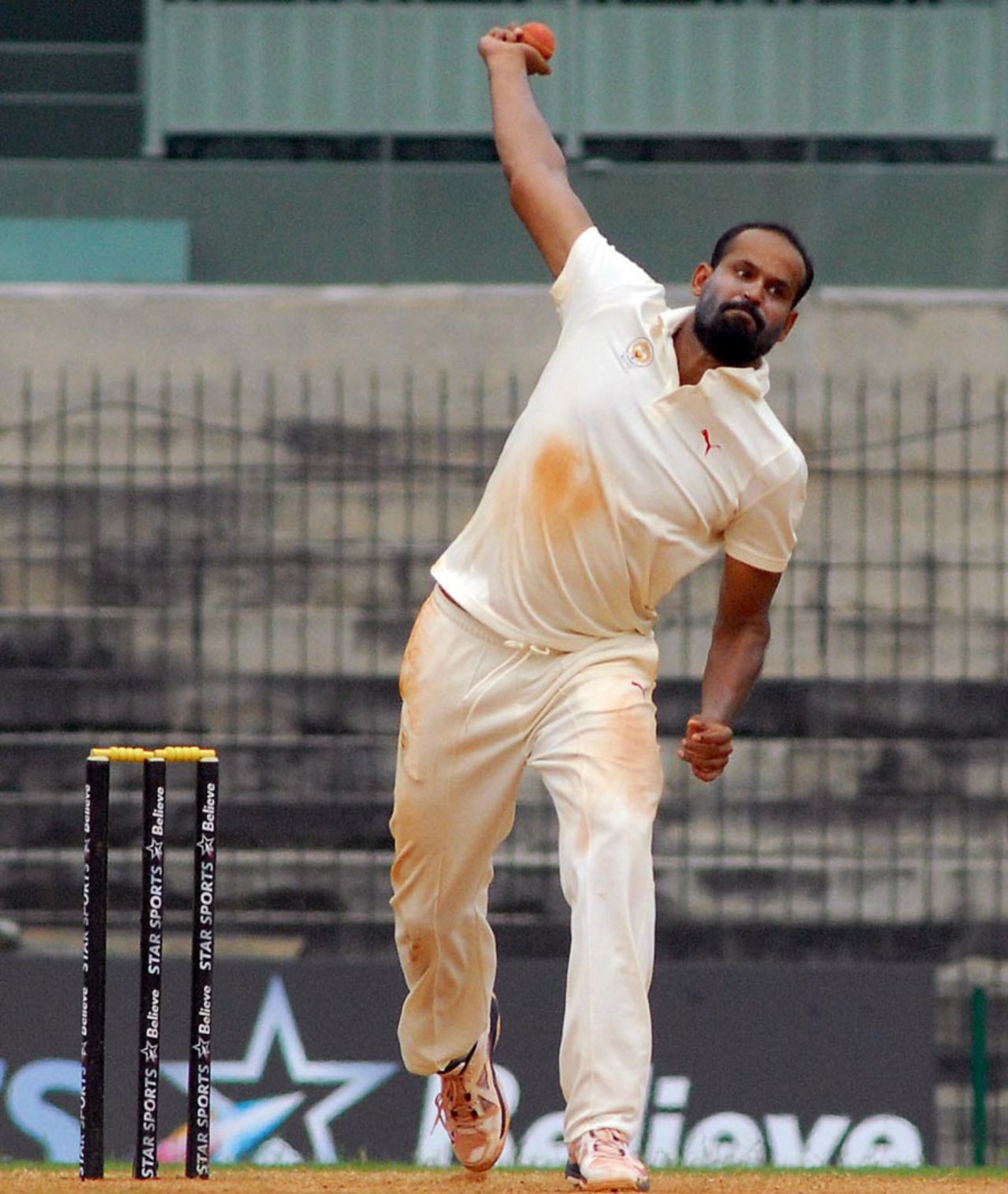 Yusuf Pathan took 6 for 84 in Tamil Nadu's first innings, Tamil Nadu v Baroda, Ranji Trophy, Group B, Chennai, 3rd day, December 8, 2013
