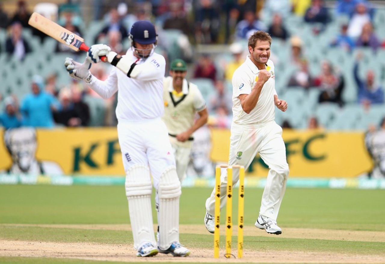 Ryan Harris celebrates after having Graeme Swann caught at slip, Australia v England, 2nd Test, Adelaide, 5th day, December 9, 2013