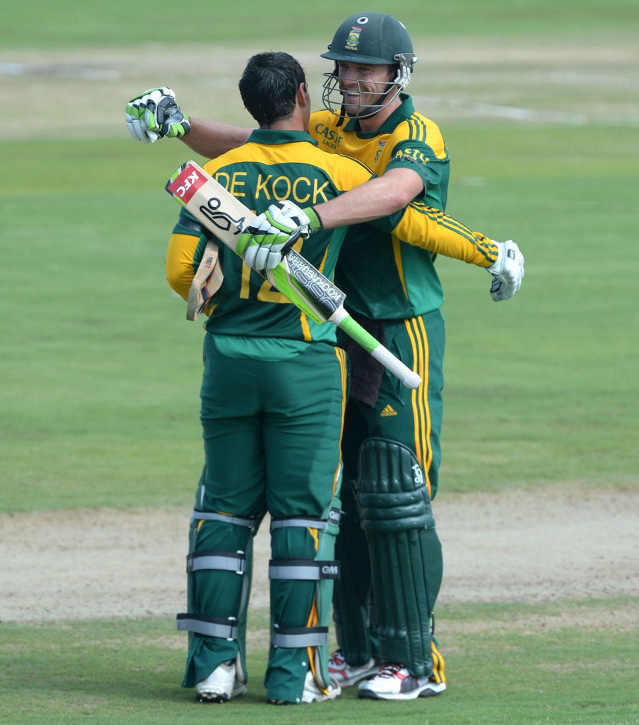 AB de Villiers congratulates Quinton de Kock on getting to a century, South Africa v India, 3rd ODI, Centurion, December 11, 2013
