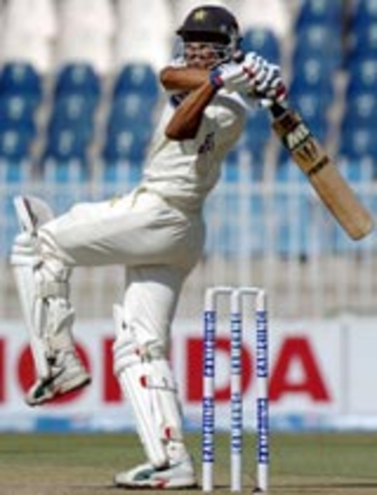 Mohammad Sami plays the pull, Pakistan v India, 3rd Test, Rawalpindi, 1st day, April 12, 2004