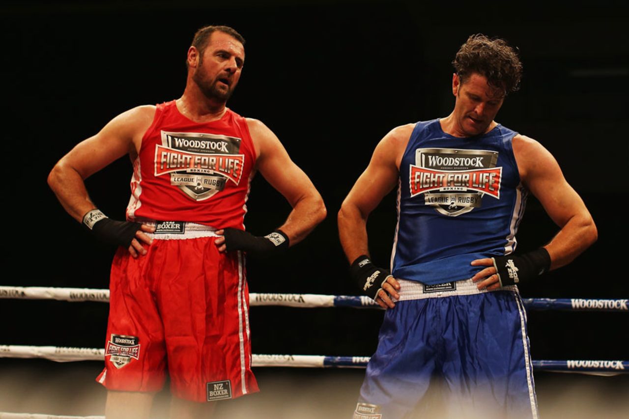Chris Cairns and Simon Doull ahead of their boxing match, Auckland, December 14, 2013
