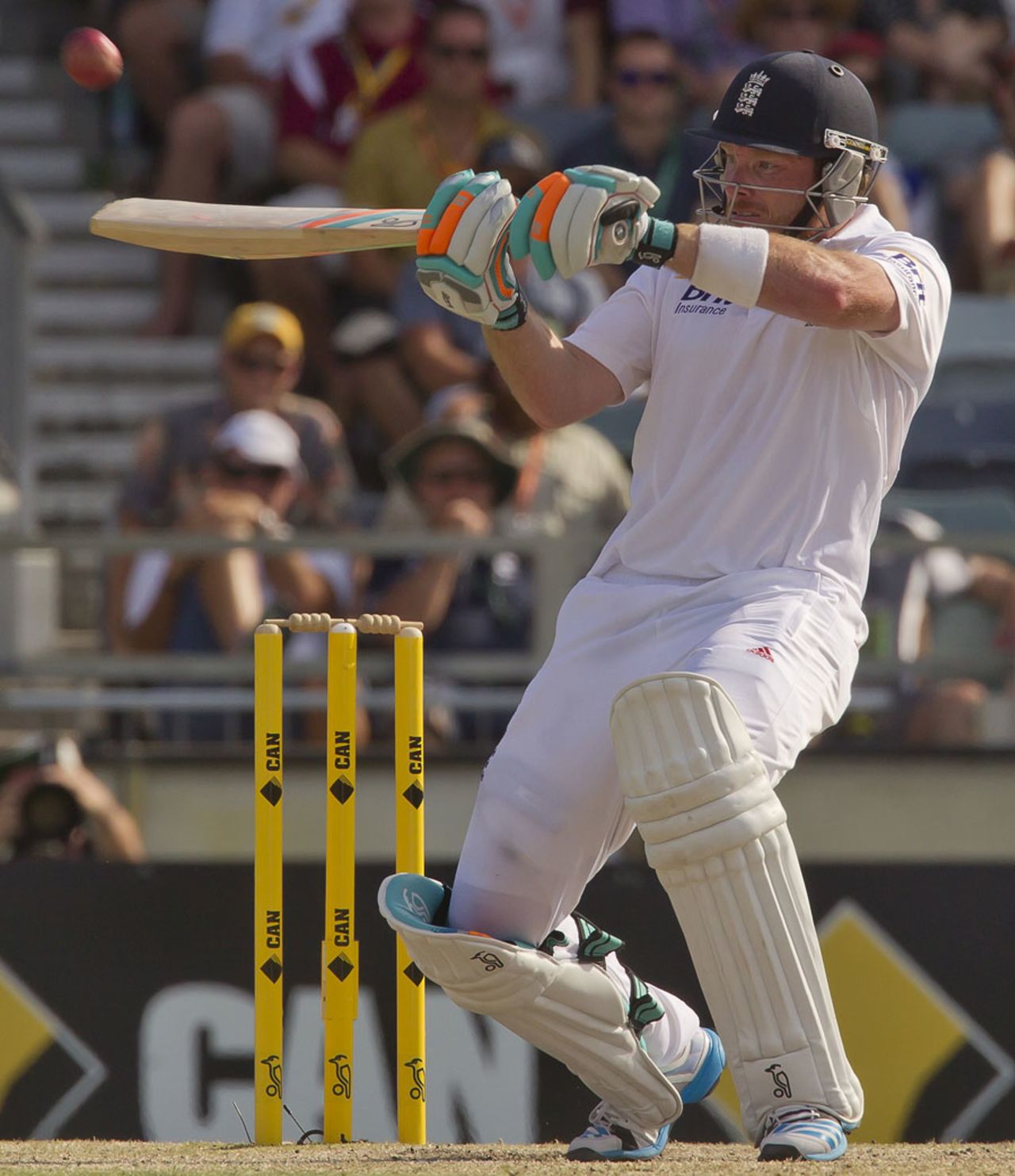 Ian Bell went on the offensive with England struggling, Australia v England, Test, Perth, 4th day, December 16, 2013