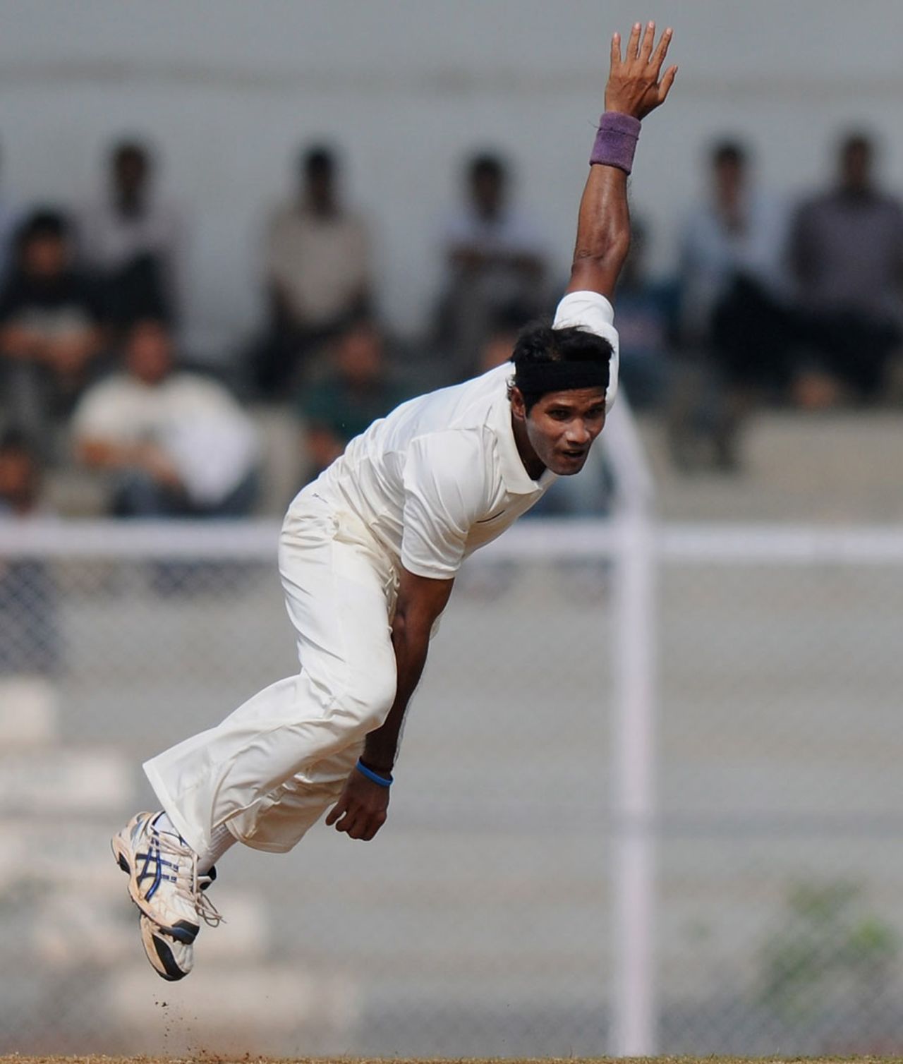 Ashok Dinda in his delivery stride, India A v England XI, Mumbai, 2nd day, October 31, 2012