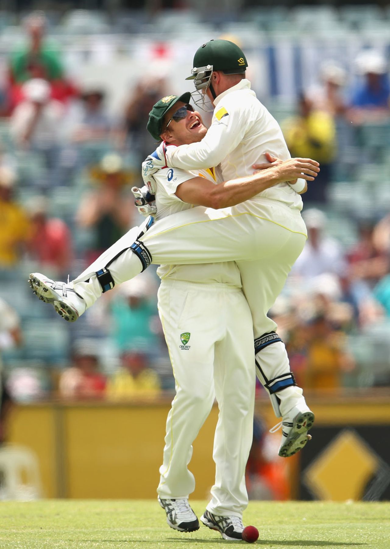Shane Watson catches a joyful Brad Haddin, Australia v England, Test, Perth, 5th day, December 17, 2013