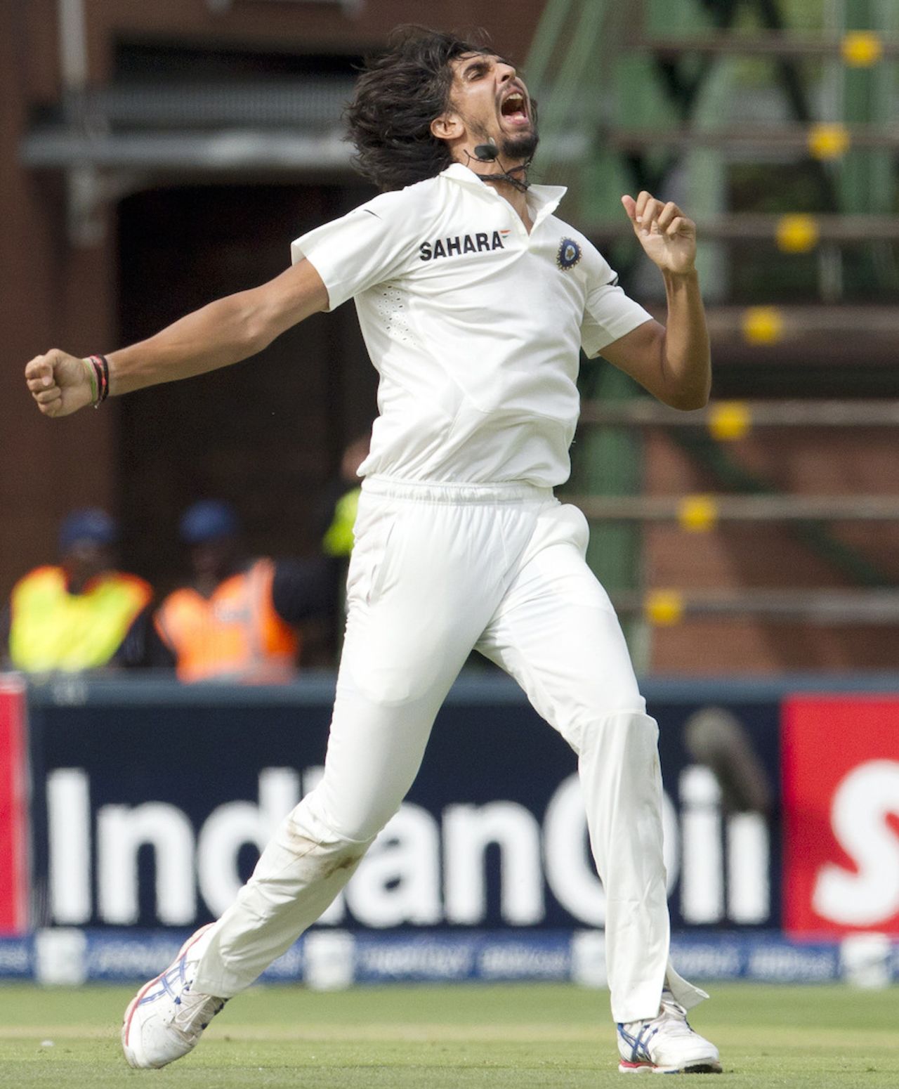 Ishant Sharma is elated after picking up a wicket, South Africa v India, 1st Test, Johannesburg, 2nd day, December 19, 2013