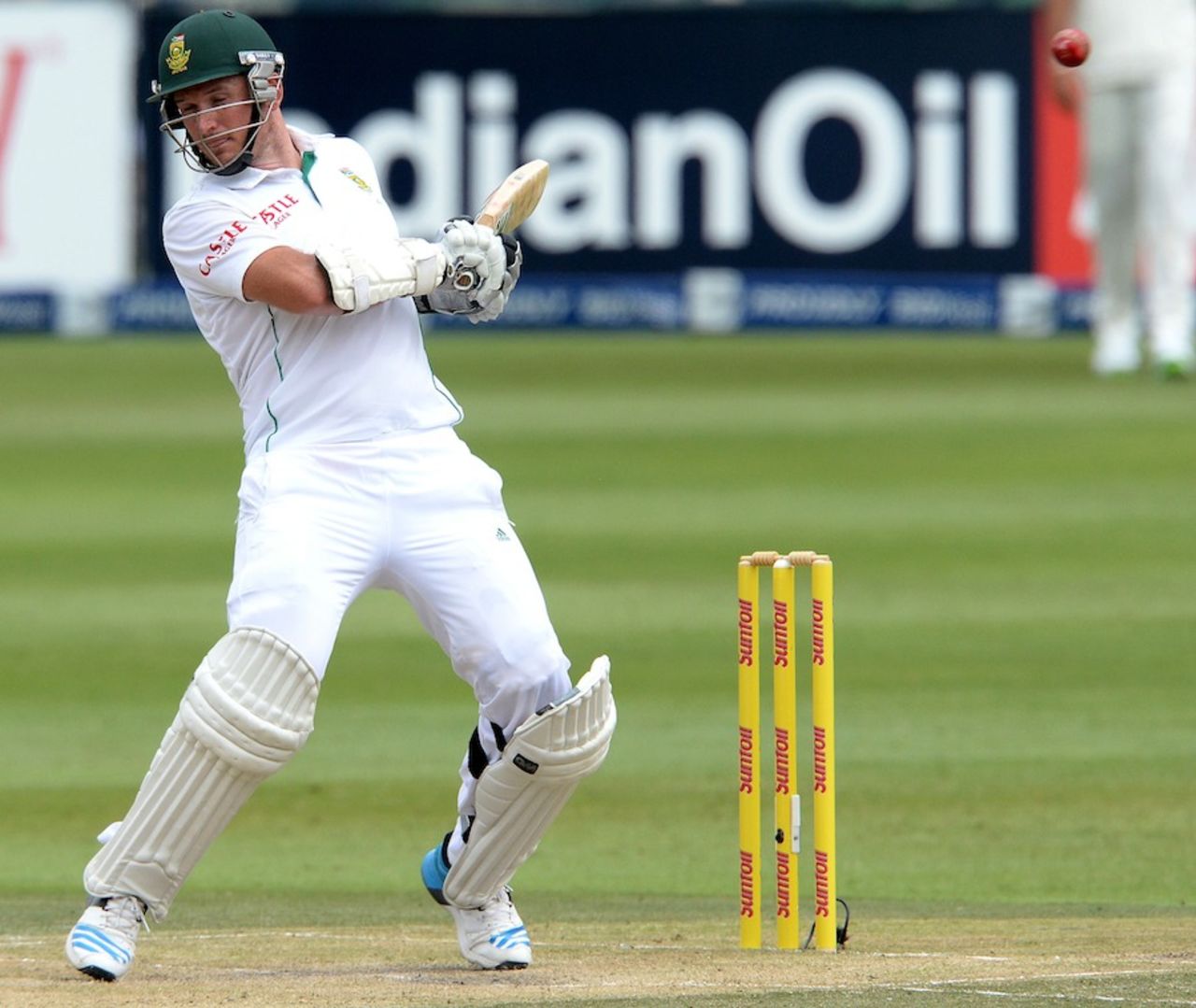Graeme Smith avoids a bouncer, South Africa v India, 1st Test, Johannesburg, 2nd day, December 19, 2013