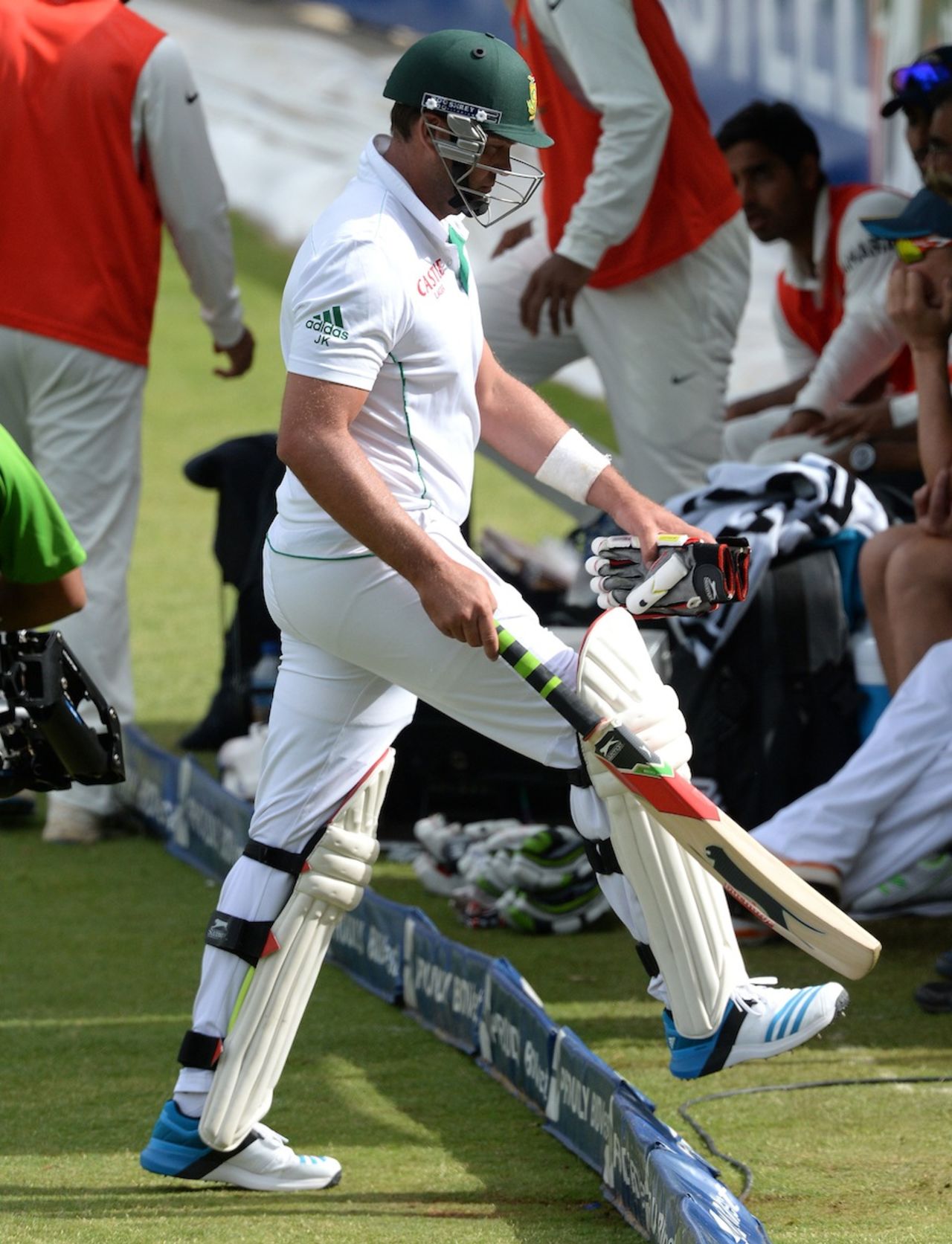 Jacques Kallis walks back after his golden duck, South Africa v India, 1st Test, Johannesburg, 2nd day, December 19, 2013