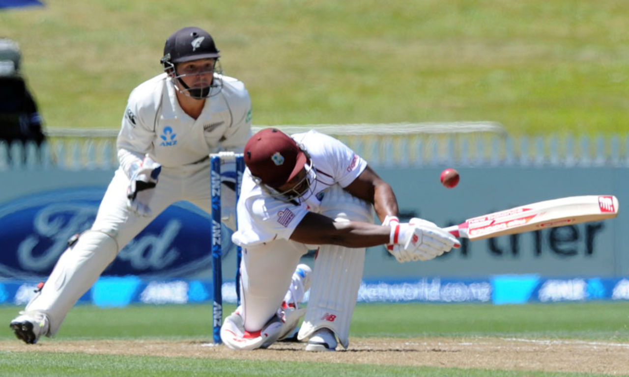 Tino Best goes for the sweep, New Zealand v West Indies, 3rd Test, Hamilton, 2nd day, December 20, 2013