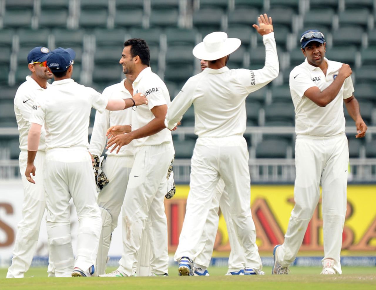 Zaheer Khan got the first wicket of the morning, South Africa v India, 1st Test, Johannesburg, 3rd day, December 20, 2013