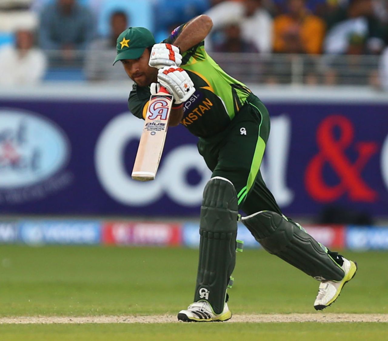 Sohaib Maqsood drives down the ground, Pakistan v Sri Lanka, 2nd ODI, Dubai, December 20, 2013