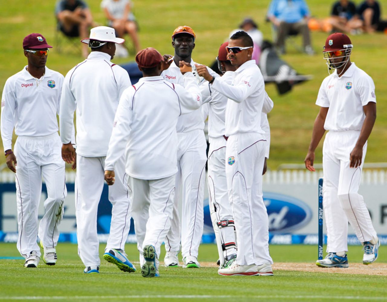 Sunil Narine makes an early breakthrough on the third day, New Zealand v West Indies, 3rd Test, Hamilton, 3rd day, December 21, 2013
