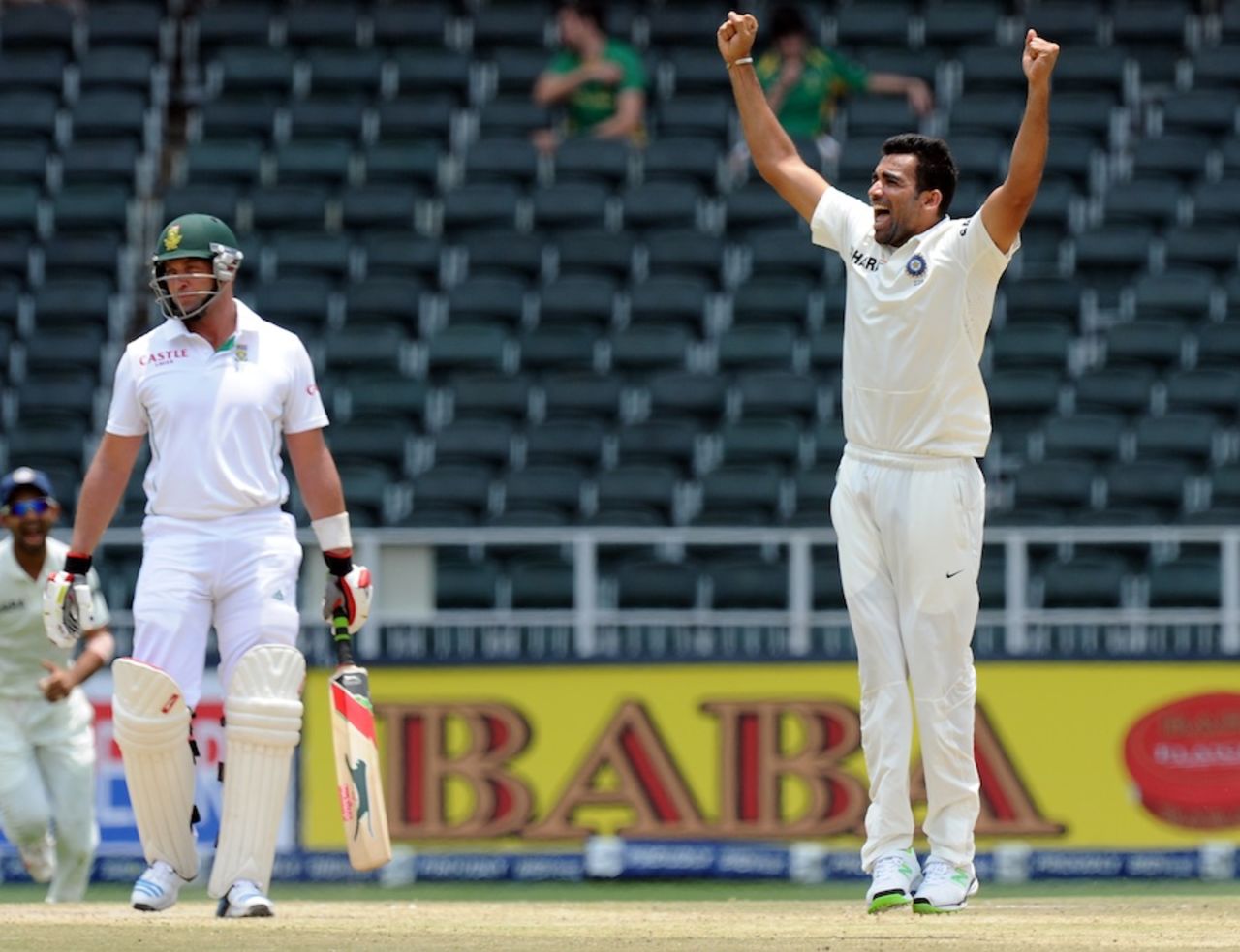 Zaheer Khan celebrates his 300th Test wicket, South Africa v India, 1st Test, Johannesburg, 5th day, December 22, 2013
