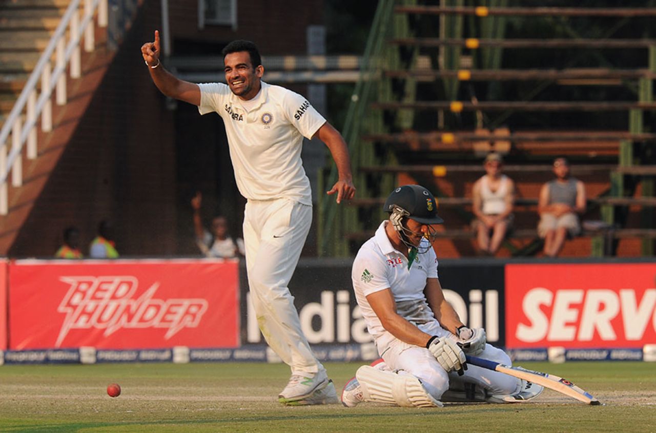 Zaheer Khan celebrates as Faf du Plessis is run out, South Africa v India, 1st Test, Johannesburg, 5th day, December 22, 2013