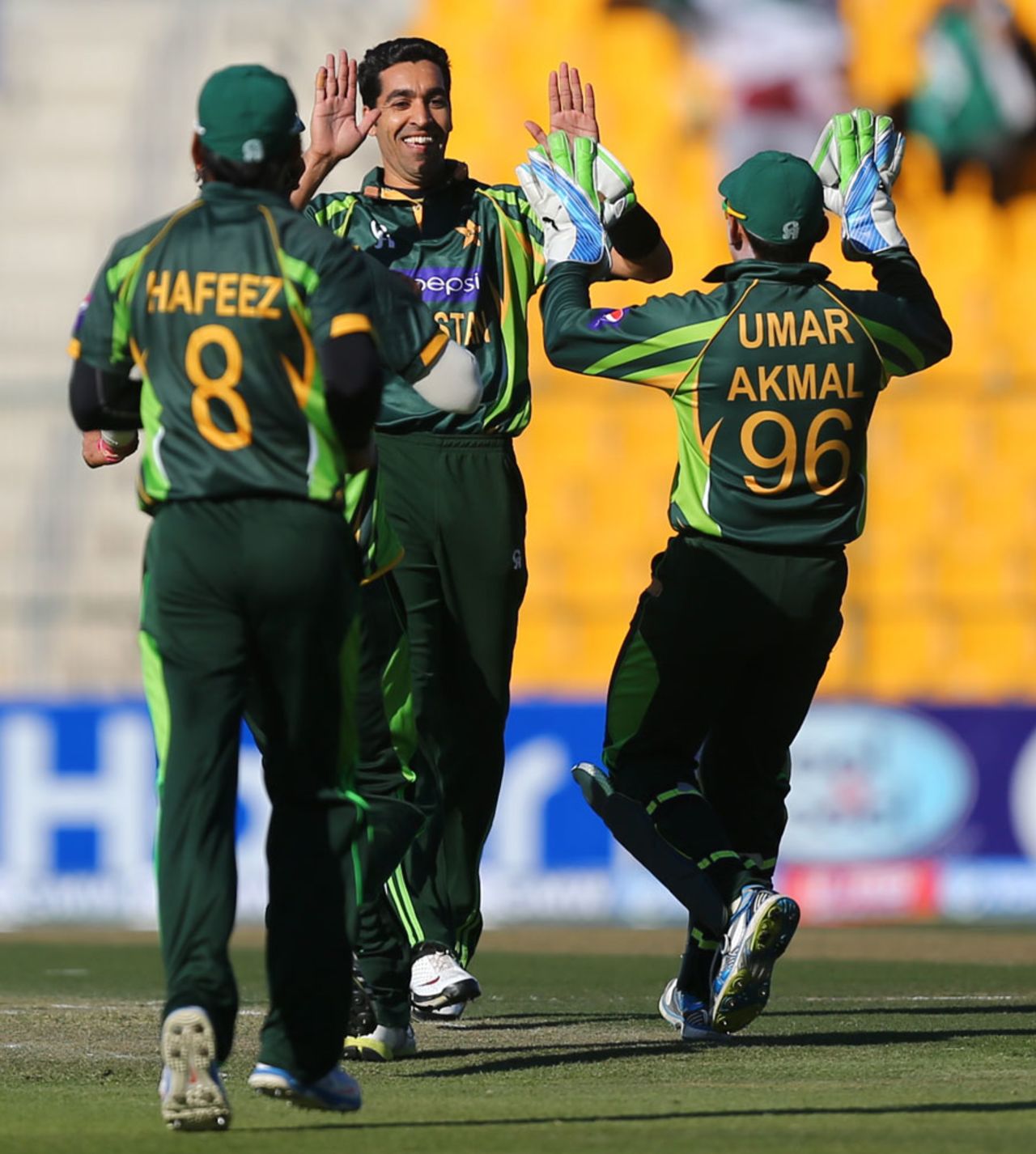 Umar Gul celebrates after dismissing Kusal Perera, Pakistan v Sri Lanka, 4th ODI, Abu Dhabi, December 25, 2013