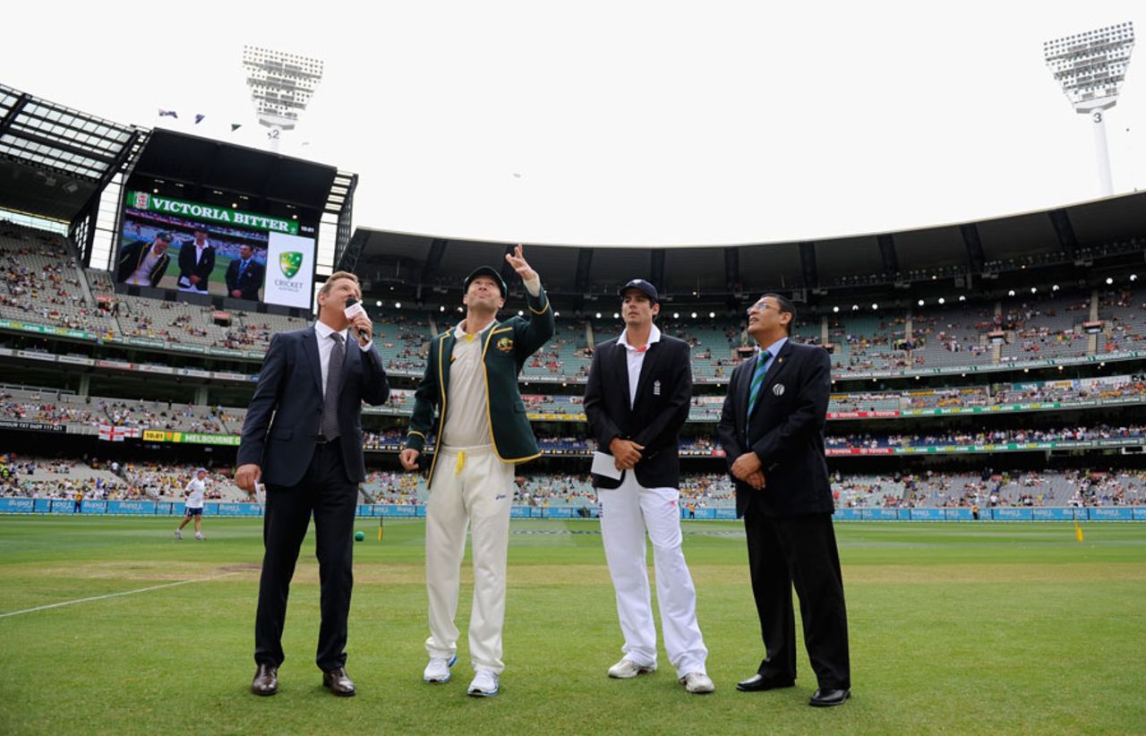 Michael Clarke tosses the coin, Australia v England, 4th Test, Melbourne, 1st day, December 26, 2013