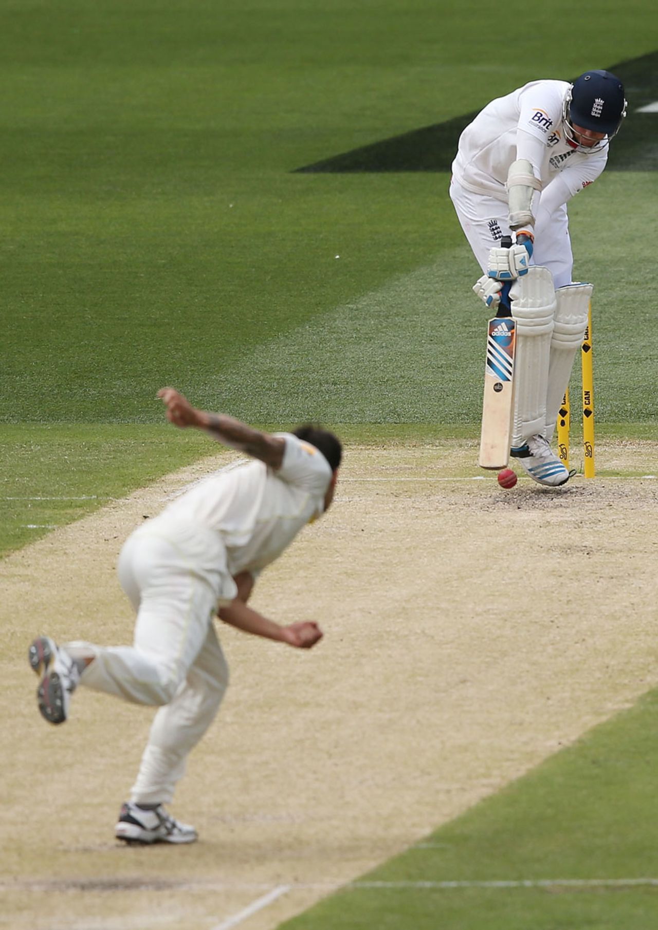 Mitchell Johnson trapped Stuart Broad plumb lbw, Australia v England, 4th Test, Melbourne, 2nd day, December 27, 2013