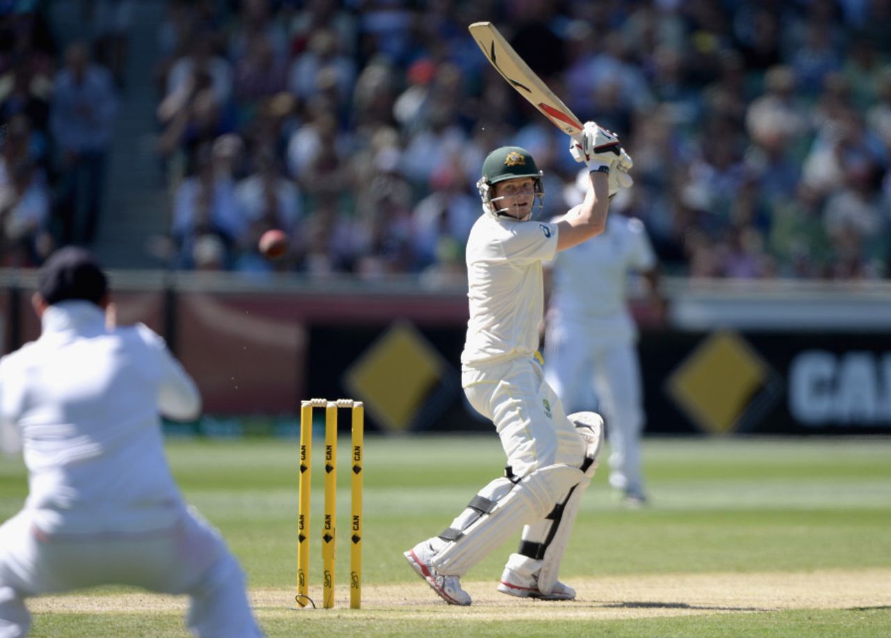 Steven Smith slashes to second slip, Australia v England, 4th Test, Melbourne, 2nd day, December 27, 2013