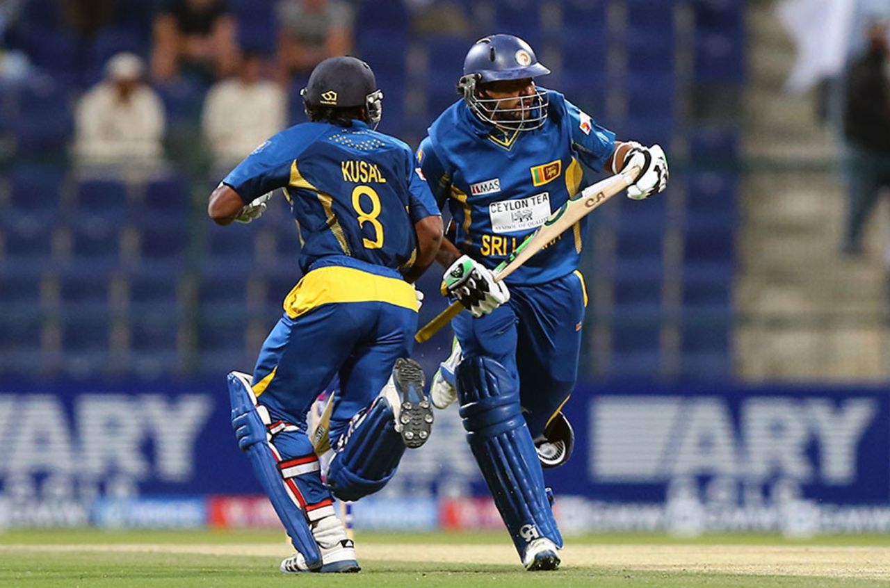 Kusal Perera and Tillakaratne Dilshan put on 75 for the first wicket, Pakistan v Sri Lanka, 5th ODI, Abu Dhabi, December 27, 2013