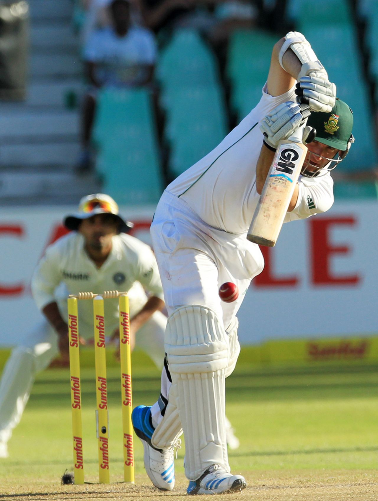 Graeme Smith sends one back towards the bowler, South Africa v India, 2nd Test, Durban, 2nd day, December 27, 2013