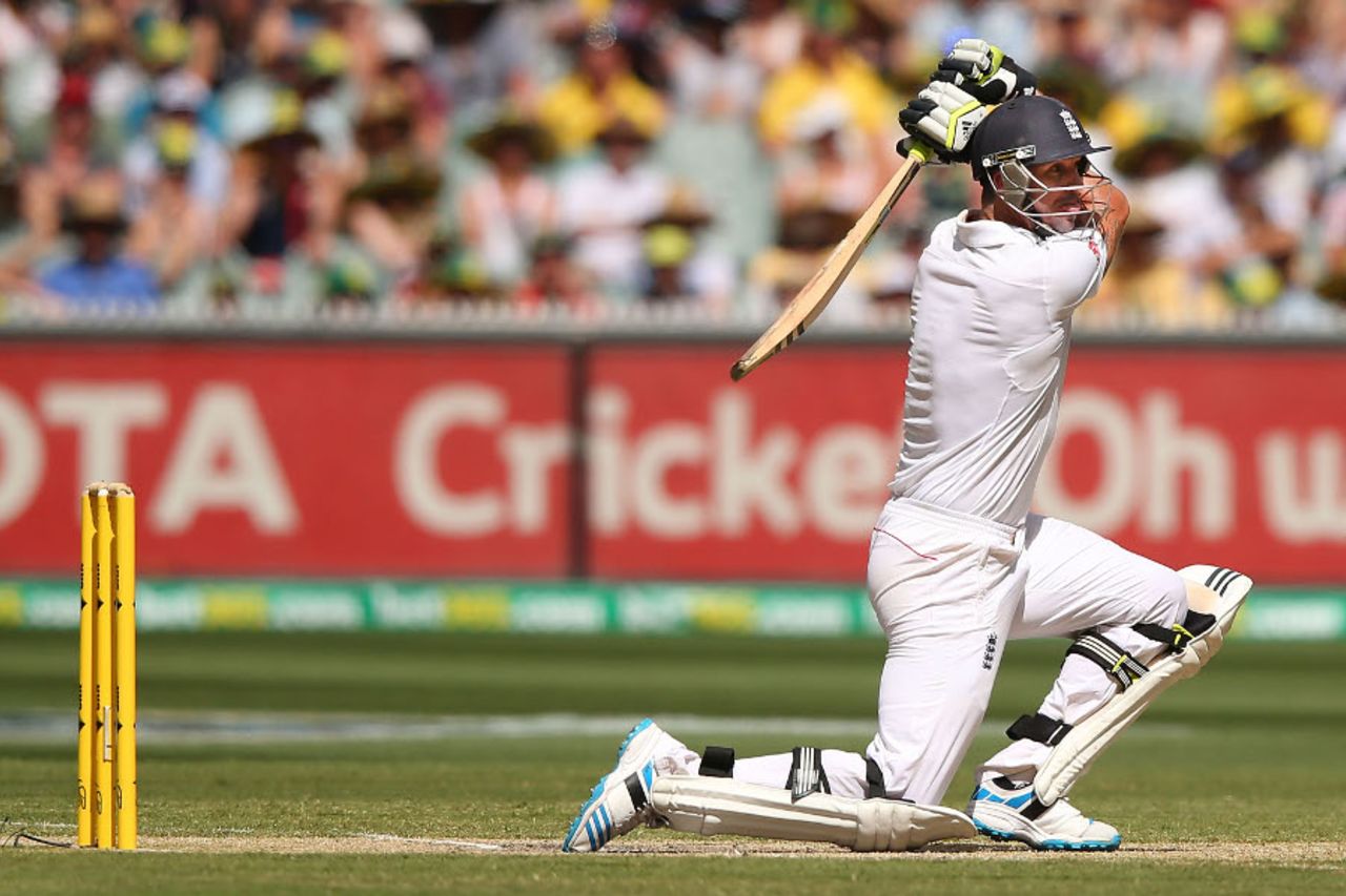 Kevin Pietersen played his second important innings of the match, Australia v England, 4th Test, Melbourne, 3rd day, December 28, 2013
