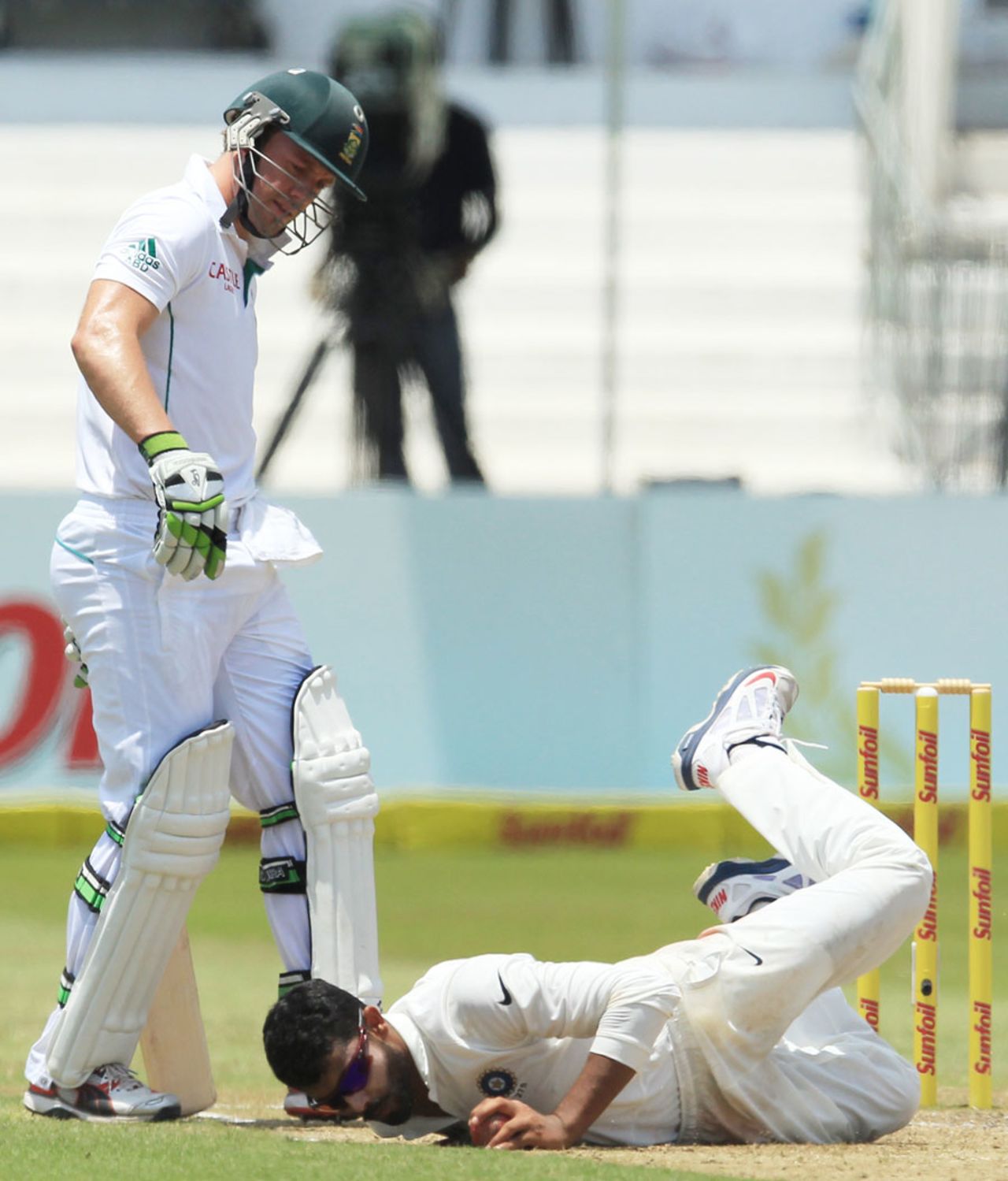 Ravindra Jadeja falls after attempting a catch, South Africa v India, 2nd Test, Durban, 3rd day, December 28, 2013