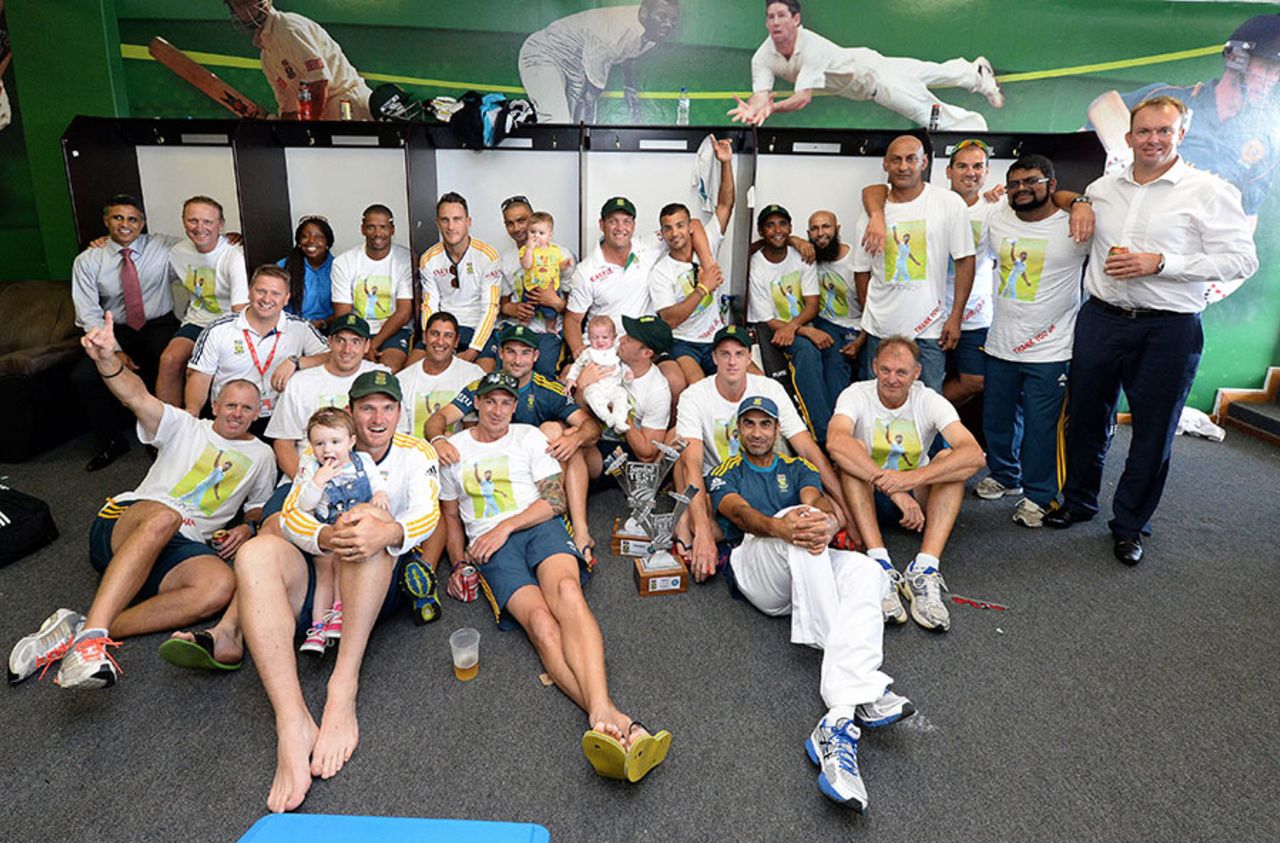 South Africa celebrate their Test series win with friends and family, South Africa v India, 2nd Test, Durban, 5th day, December 30, 2013