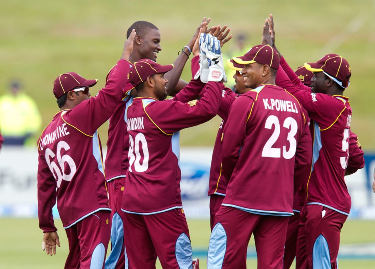 Jason Holder picked up an early wicket, New Zealand v West Indies, 3rd ODI, Queenstown, January 1, 2014
