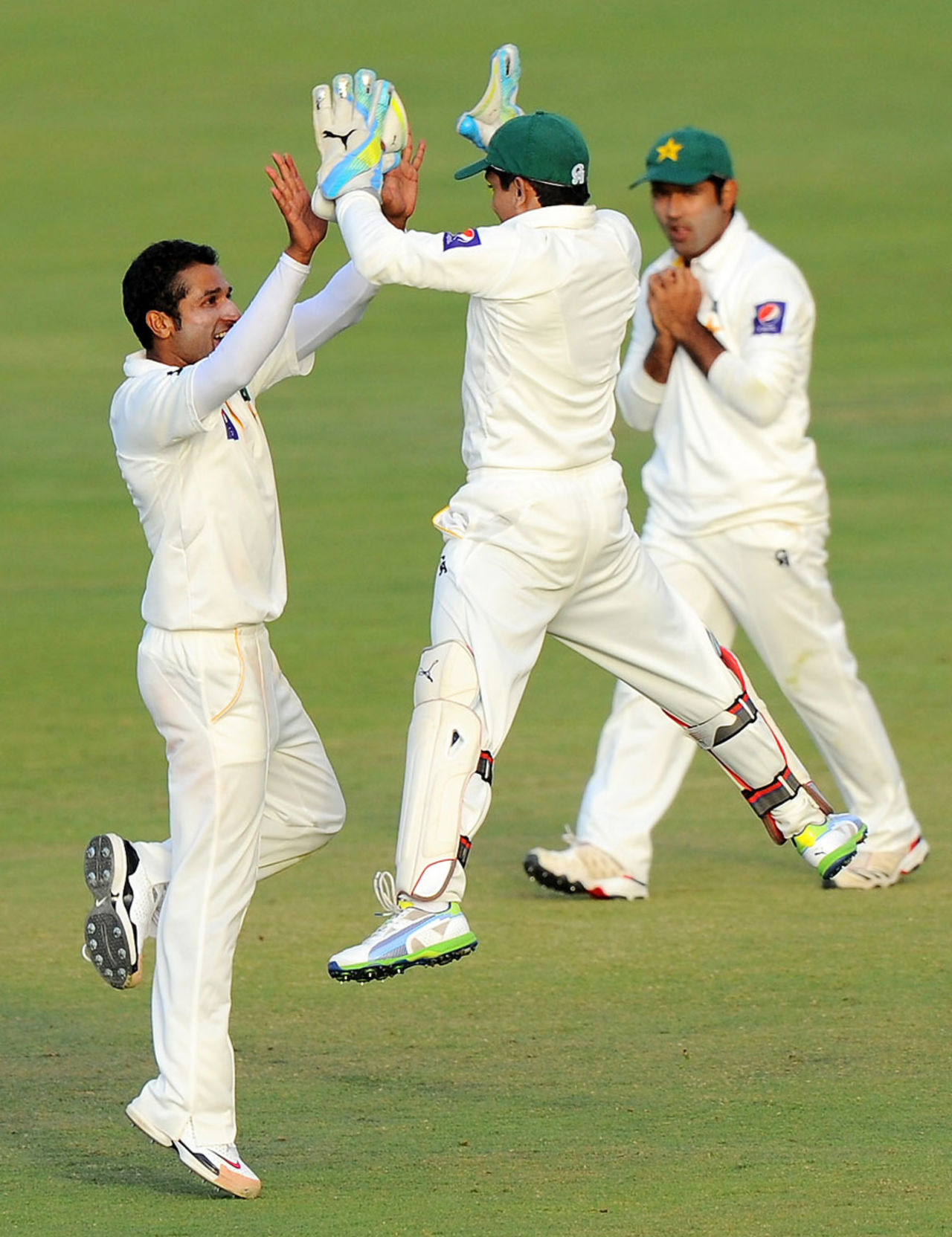 Bilawal Bhatti celebrates dismissing Mahela Jayawardene, Pakistan v Sri Lanka, 1st Test, Abu Dhabi, 3rd day, January 2, 2014