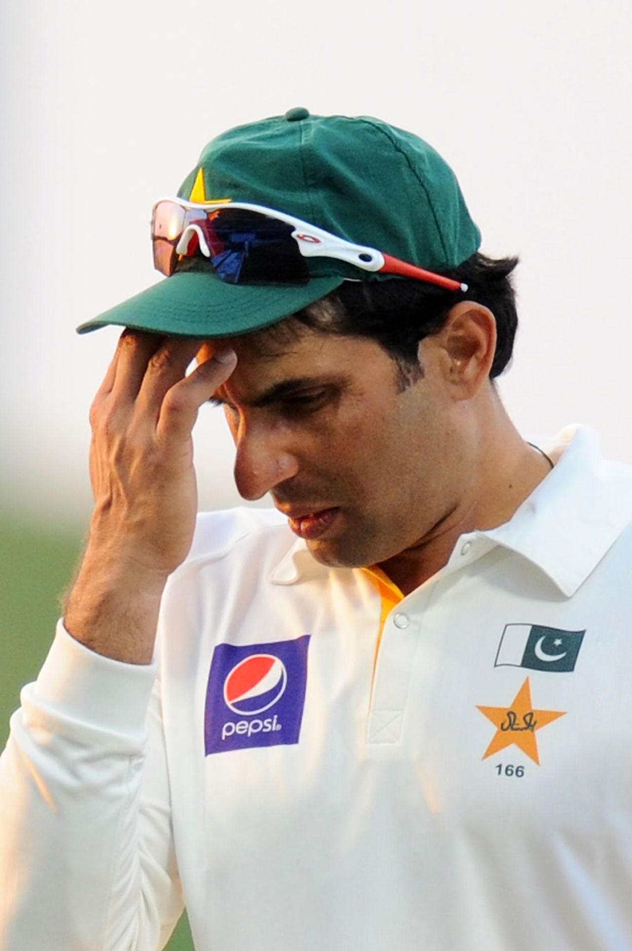 Misbah-ul-Haq wore a frustrated look at the end of play, Pakistan v Sri Lanka, 1st Test, 4th day, Abu Dhabi, January 3, 2014