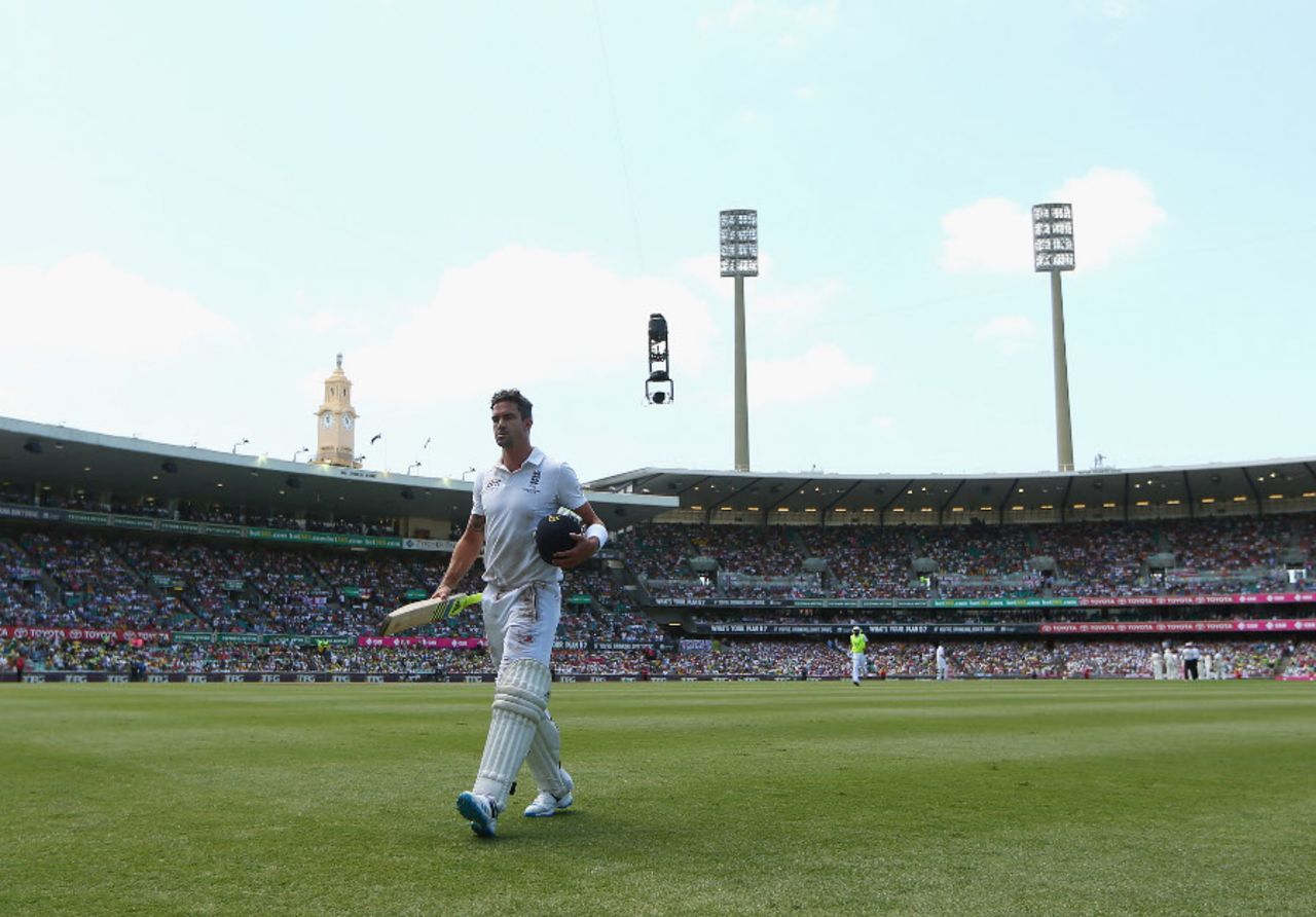 Kevin Pietersen joined the regular departure of England batsmen, Australia v England, 5th Test, Sydney, 2nd day, January 4, 2014