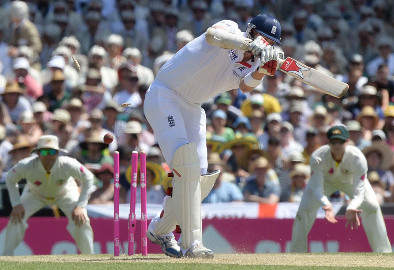 Boyd Rankin was last out, cleaned up by Mitchell Johnson, Australia v England, 5th Test, Sydney, 2nd day, January 4, 2014