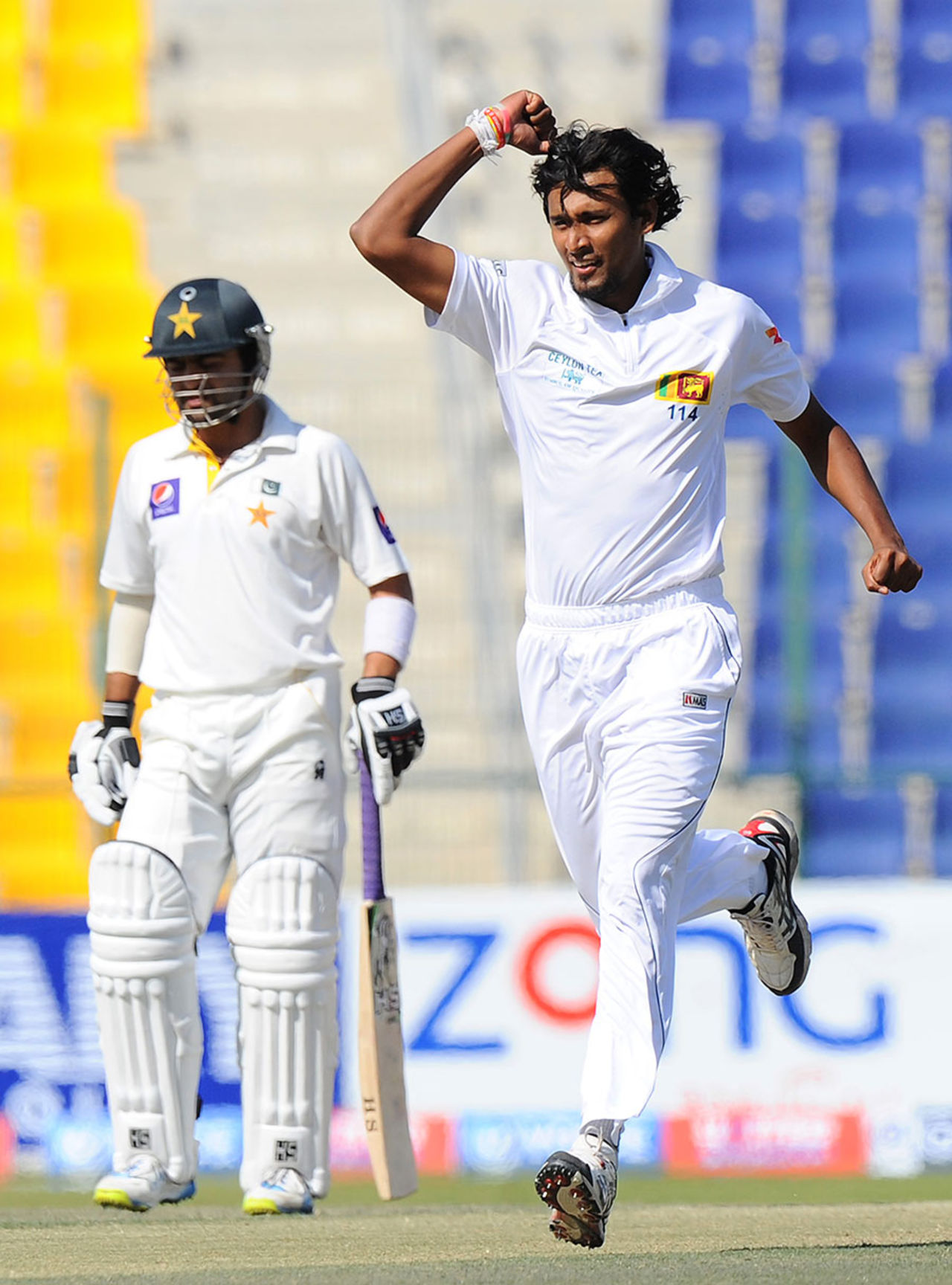Suranga Lakmal celebrates the wicket of Khurram Manzoor, Pakistan v Sri Lanka, 1st Test, Abu Dhabi, January 4, 2014