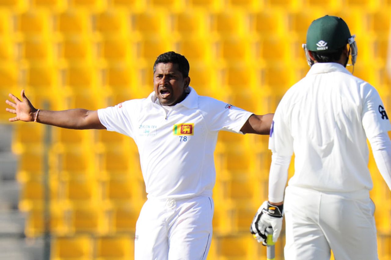 Rangana Herath exults after a wicket, Pakistan v Sri Lanka, 1st Test, Abu Dhabi, January 4, 2014