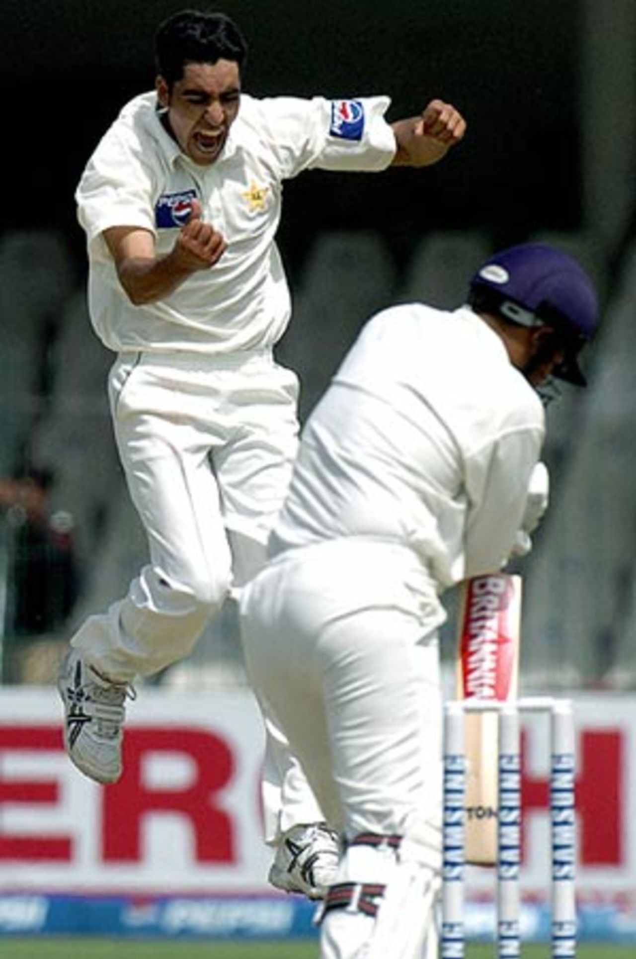 On a green pitch, Umar Gul sends the Indians to their doom, Pakistan v India, 2nd Test, Lahore, 1st day, April 5, 2004
